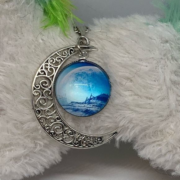 Jewelry - Moon Necklace